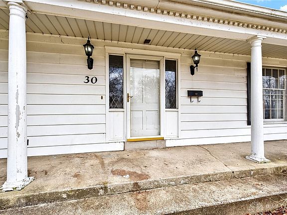 4th image of 30 Lynn Rae Cir