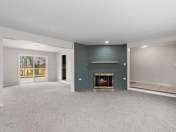 5th image of 3835 Whitfield Dr