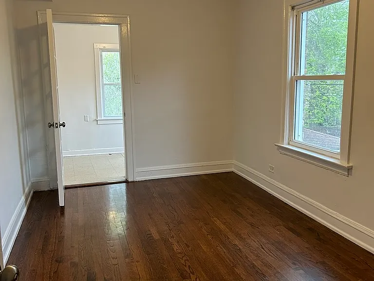 2737 W Lunt Ave #2W — Photo 7