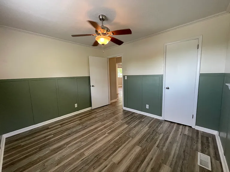 1341 Cloverdale Cir — Photo 24