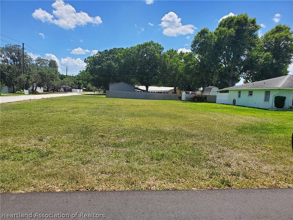 2nd image of 302 Ibis Ave