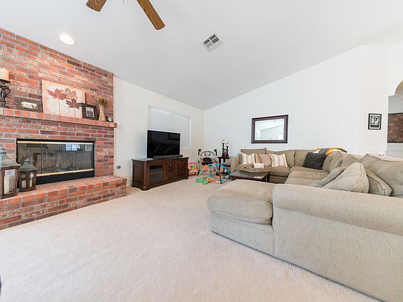 2nd image of 529 Silverwood St