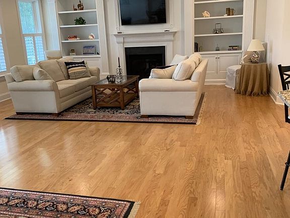 4th image of 33001 Venezia Way