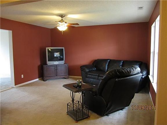 3rd image of 8128 Whistlewood Ct