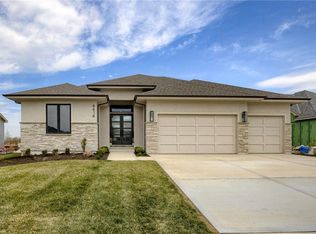 13626 Granada Dr, Leawood, KS 66224