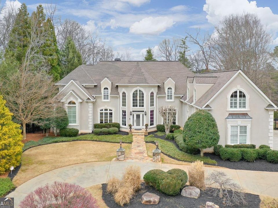 1st image of 557 Gramercy Dr NE
