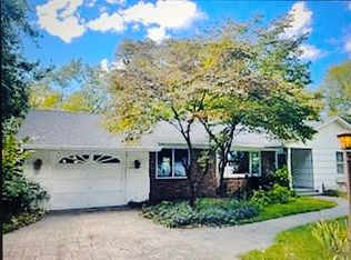 55154 Indian Trl, Eau Claire, MI