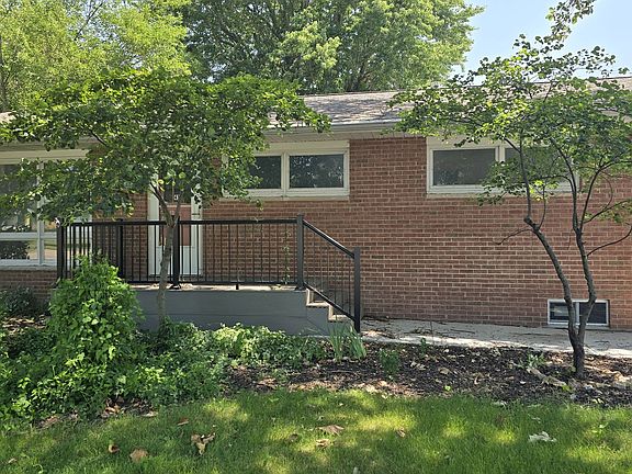2nd image of 434 S Chicago St