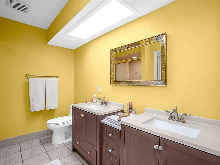 28 Rivertrail Dr — Photo 11