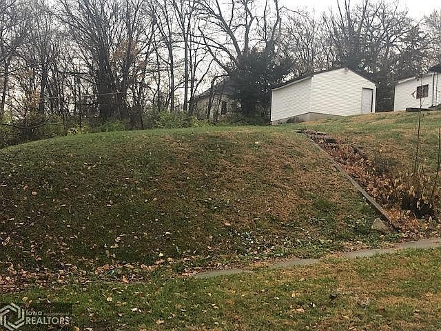 2nd image of 307 McPherson Ave