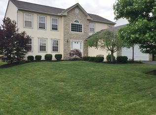 3944 Rivers Run Dr, Lewis Center, OH 43035