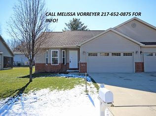 1062 Ravina Dr, Chatham, IL 62629