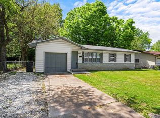 3152 W Latoka St, Springfield, MO 65807