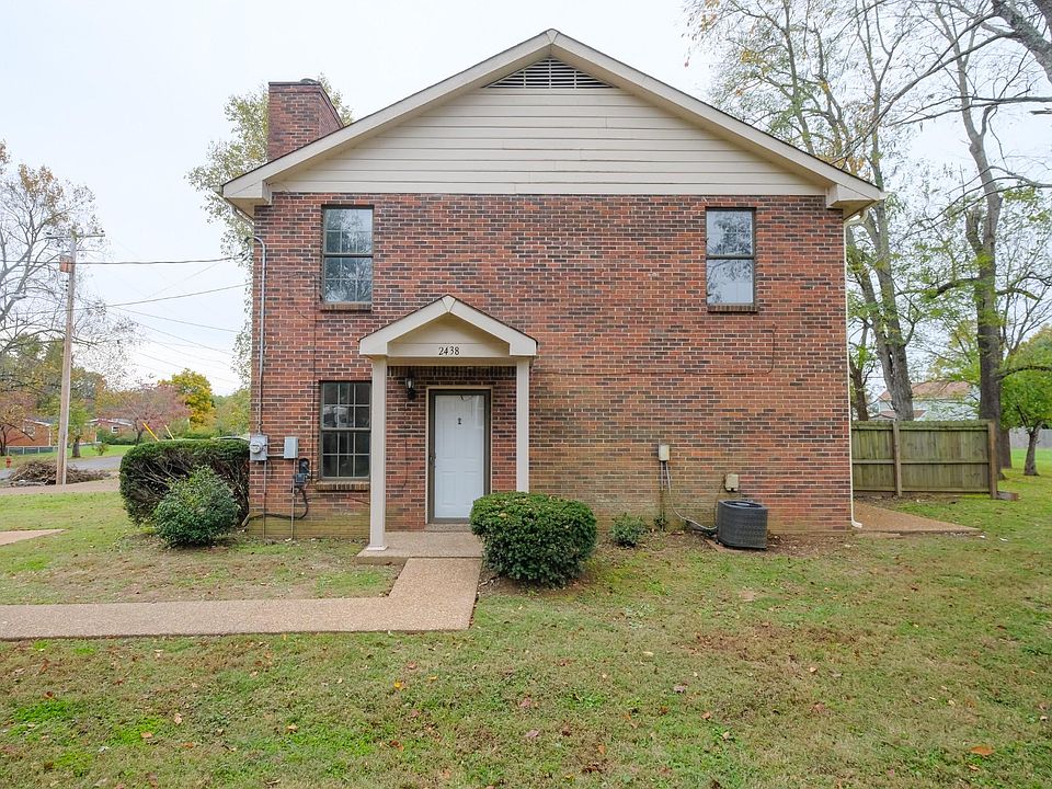 1st image of 2438 Fairbrook Dr