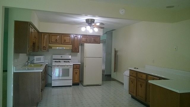 2nd image of 10415 Nevada Ave