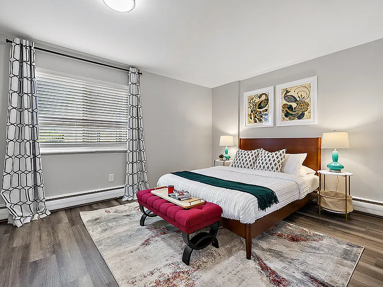 Cherry Hill Village Apartments - Dearborn Heights, MI — Photo 13
