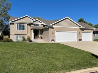 1408 28th St SW, Austin, MN 55912