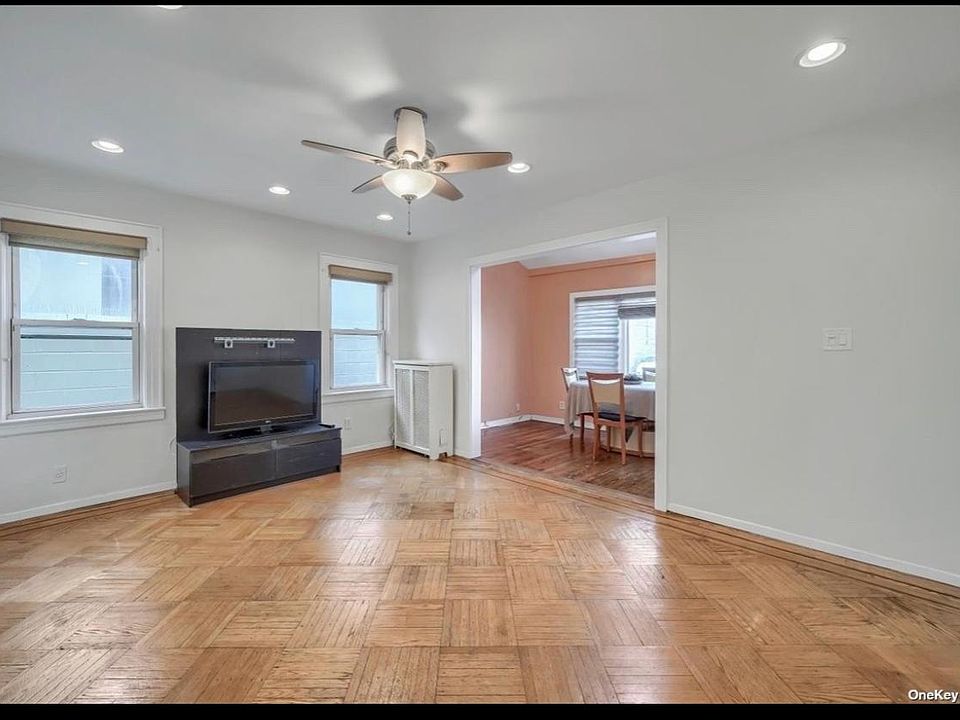 1 Fl St, Bellerose, NY 11426 Zillow