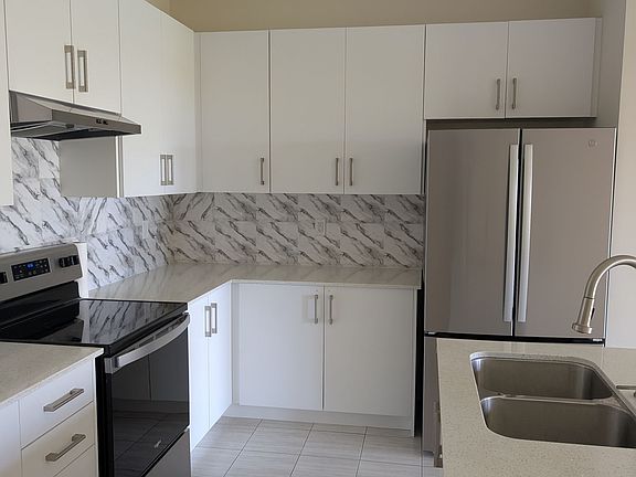 4th image of 110 Stonebrook Way