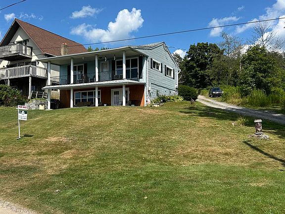 2nd image of 41 Lakefront Ln