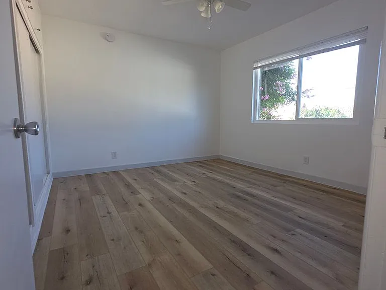 4028 Perlita Ave — Photo 16