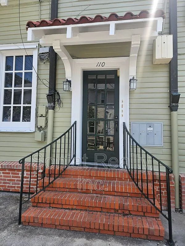 1 bed, 1.0 bath, 765 sqft, $1,150 — Photo 2