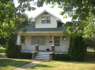 906 E 12th St, Streator, IL 61364