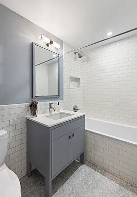 Bathroom, photo 1