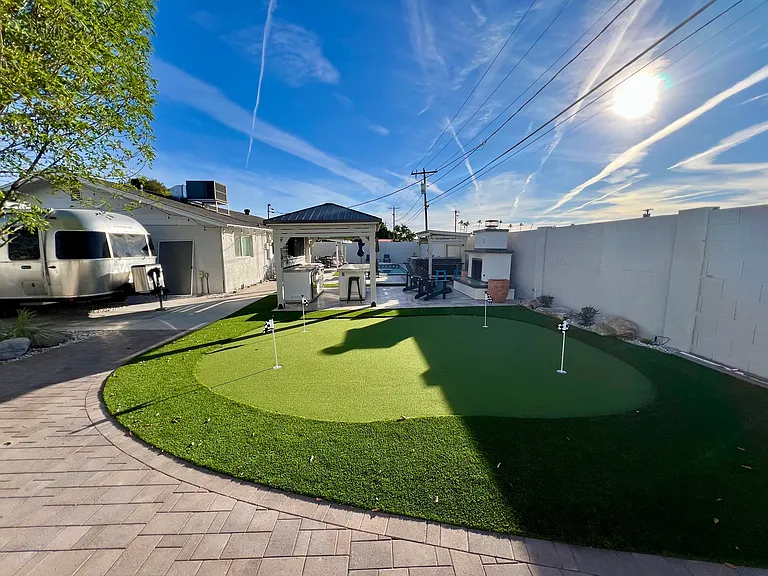 7301 E Almeria Rd — Photo 12