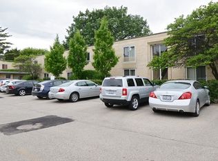 140 Green Bay Rd UNIT 1, Glencoe, IL 60022