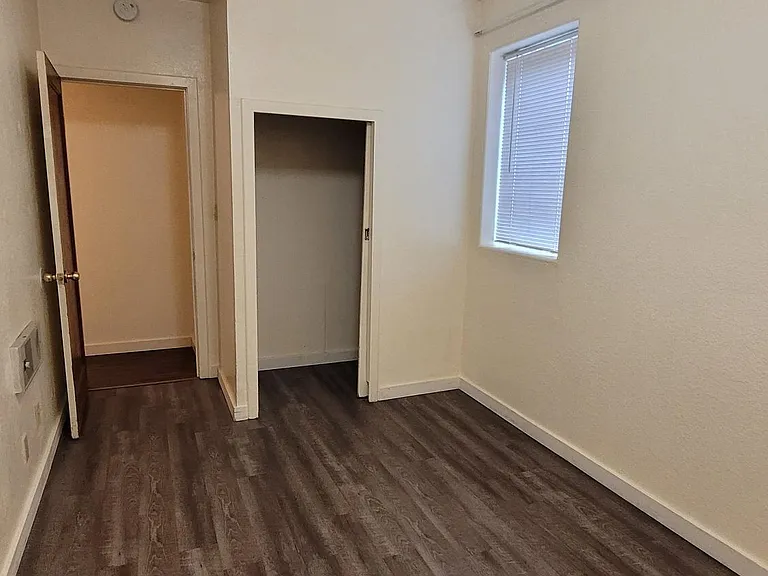 1937 Oregon Ave #2 — Photo 13
