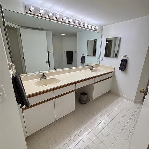 2103 Tama Cir #2 — Photo 14