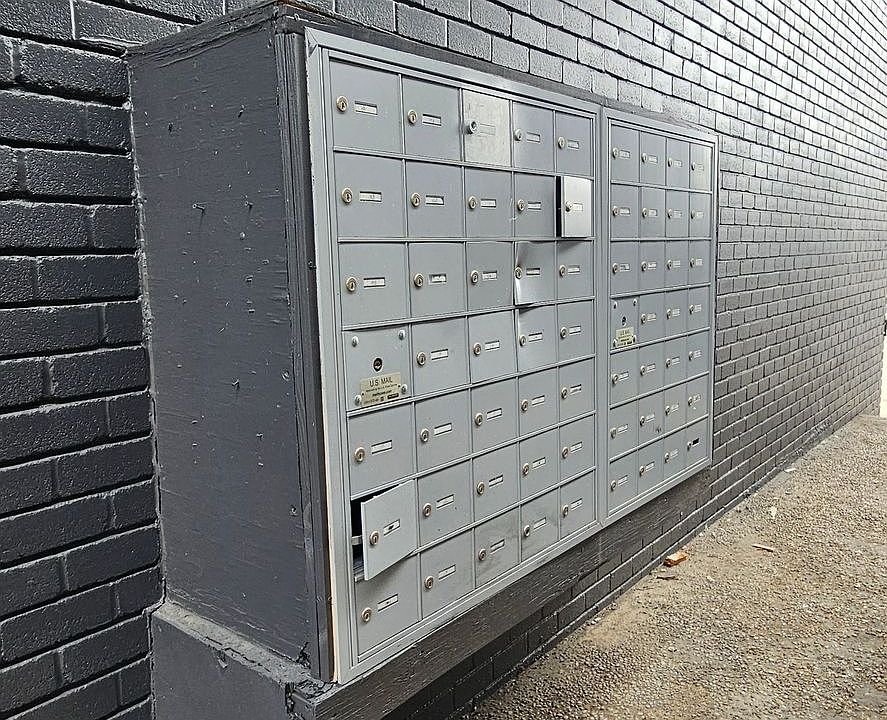 Building Photo 5