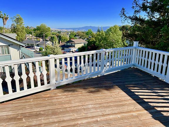 4th image of 10816 Hubbard Way