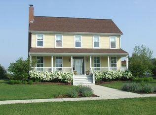 634 Indian Path Rd, Grayslake, IL 60030