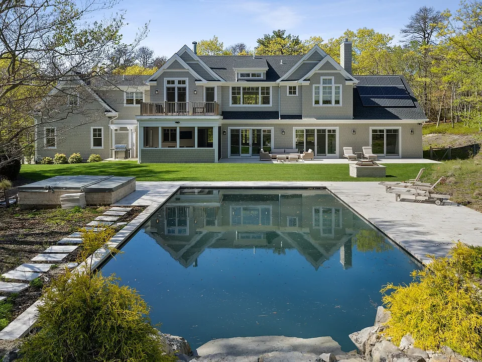 4 Albert Ave