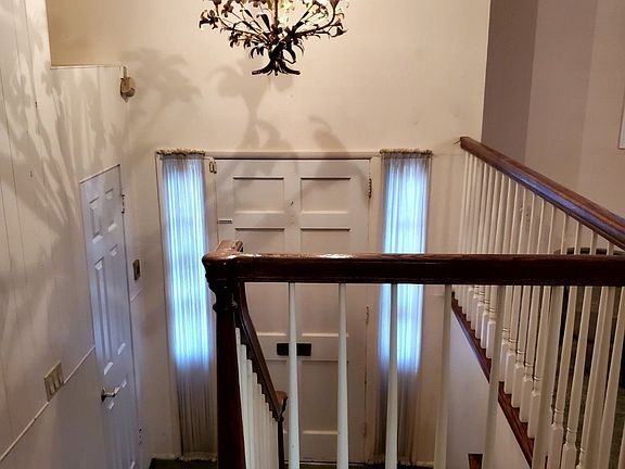 3rd image of 85 Radcliff Dr