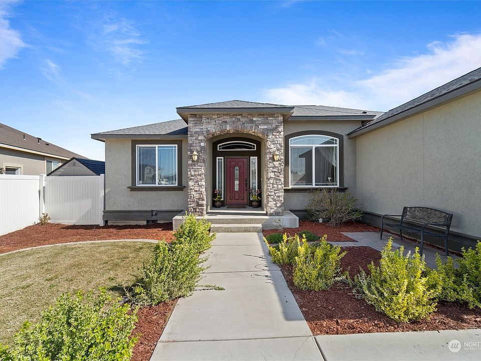 1st image of 1635 E Madera Street