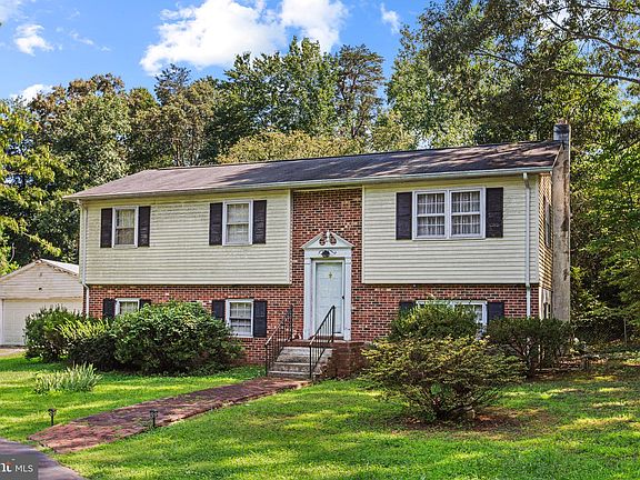 2nd image of 13142 Bradley Ln
