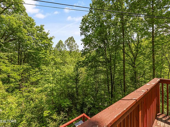 5th image of 375 Sugar Mountain Way