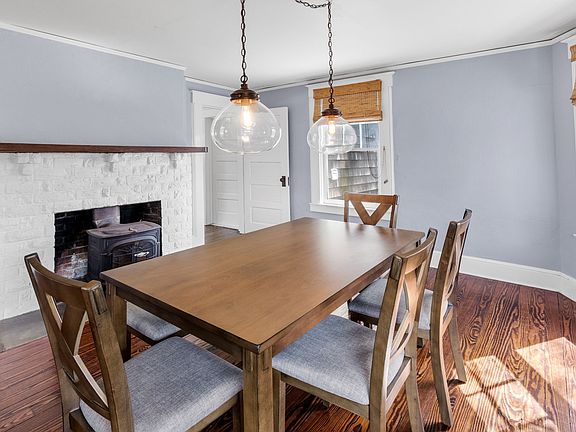 5th image of 146 Halsey St