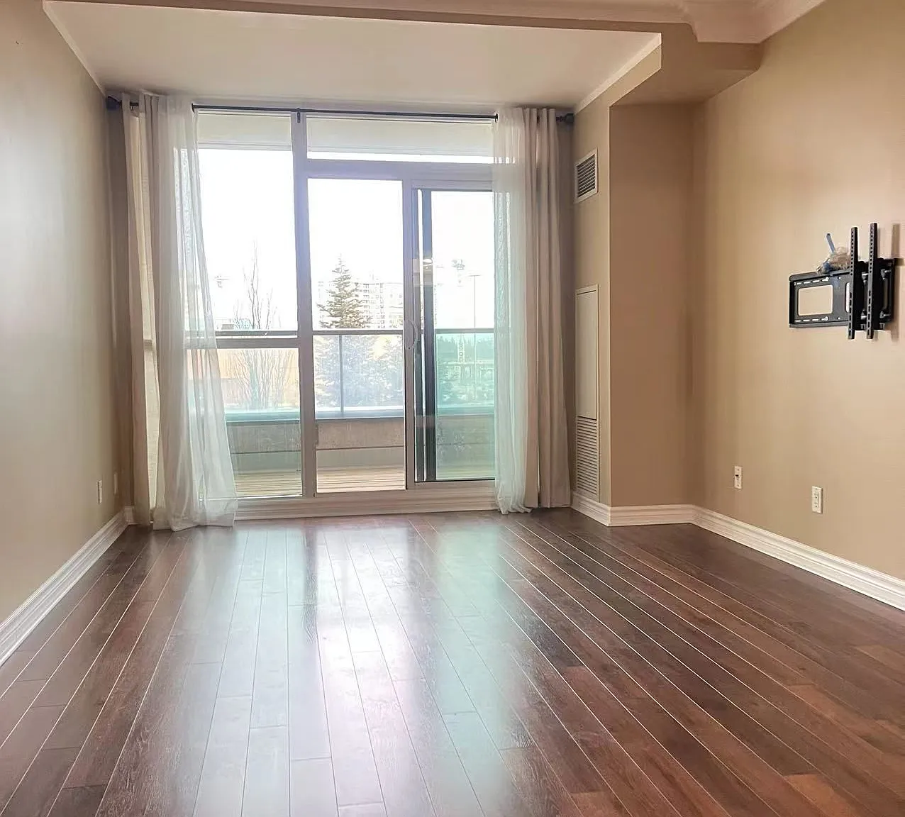 2 bed, $2,550 — Photo 3