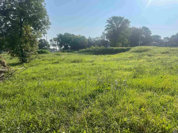904 Mulberry St, Valley Falls, KS 66088