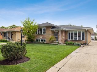 1529 Forest Rd, La Grange Park, IL 60526
