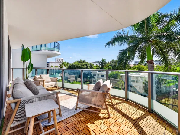9901 W Bay Harbor Dr, Bay Harbor Islands, FL
