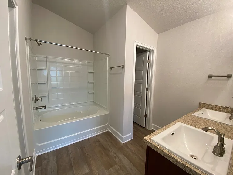 7294 Gateway Ct — Photo 11