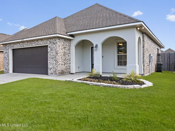 16790 Desmare St, Gulfport, MS 39503