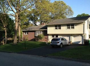 150 Cumberland Rd, Warwick, RI 02886