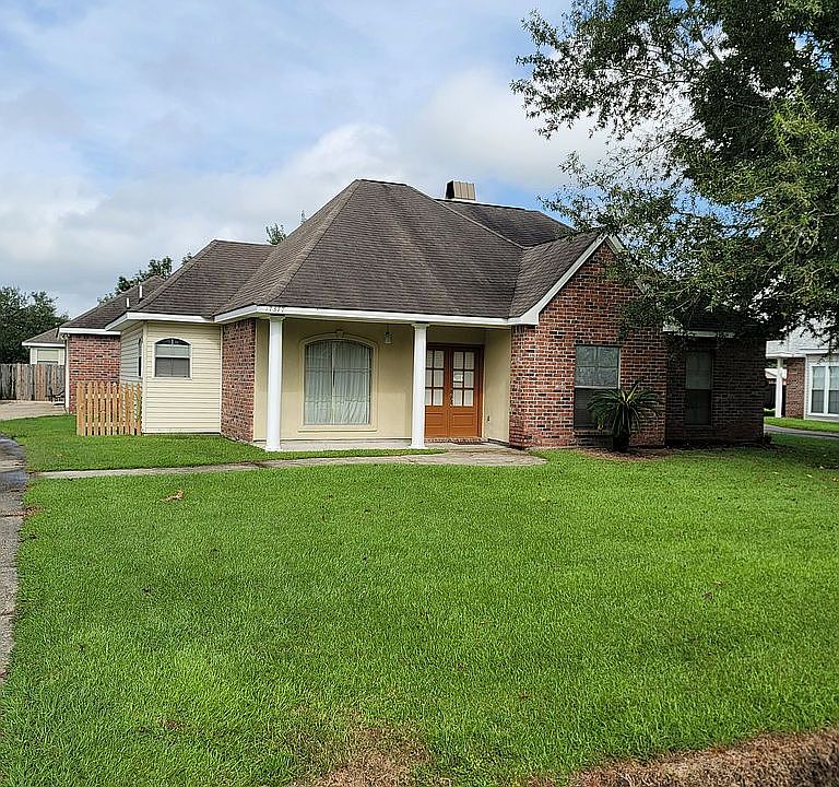 1st image of 17377 E Autumn Dr