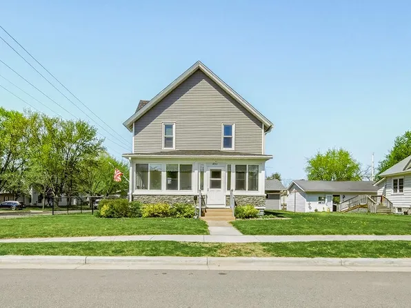 1833 Kranzfelder St, Bloomer, WI 54724